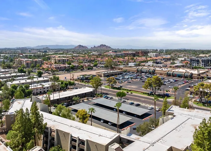 Apartment Primo Location - Heated Pool & Parking Scottsdale