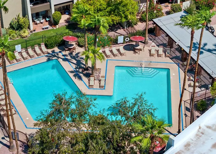 Primo Location - Heated Pool & Parking * Scottsdale