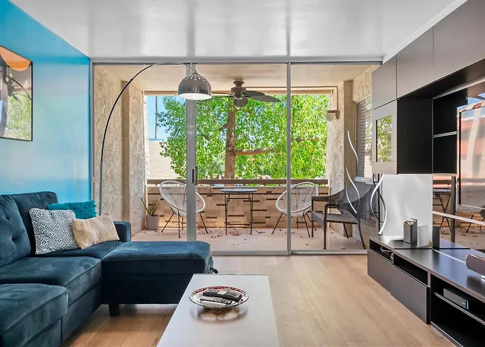 Primo Location - Heated Pool & Parking * Scottsdale